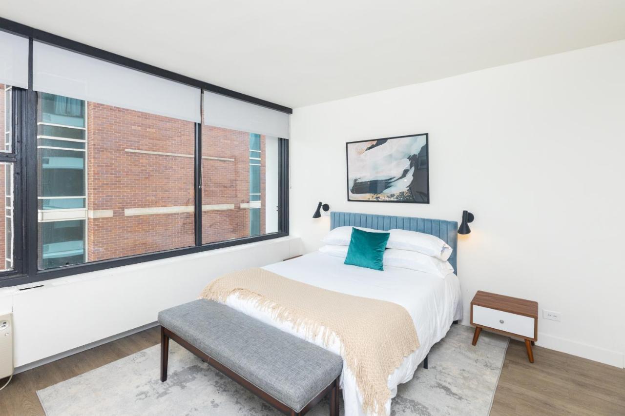 21 East - Chic Dt Apts With Rooftop By Zencity Chicago Exterior photo