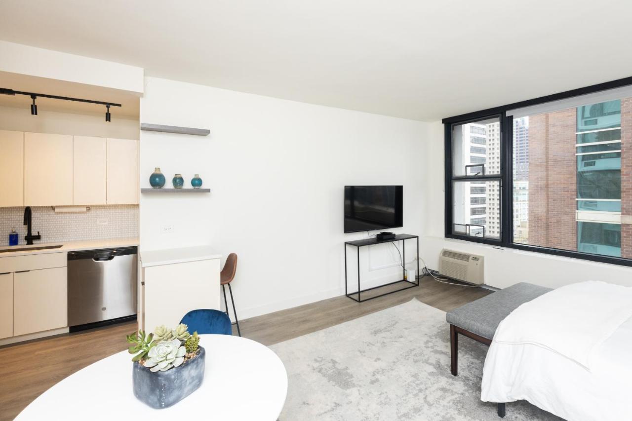 21 East - Chic Dt Apts With Rooftop By Zencity Chicago Exterior photo